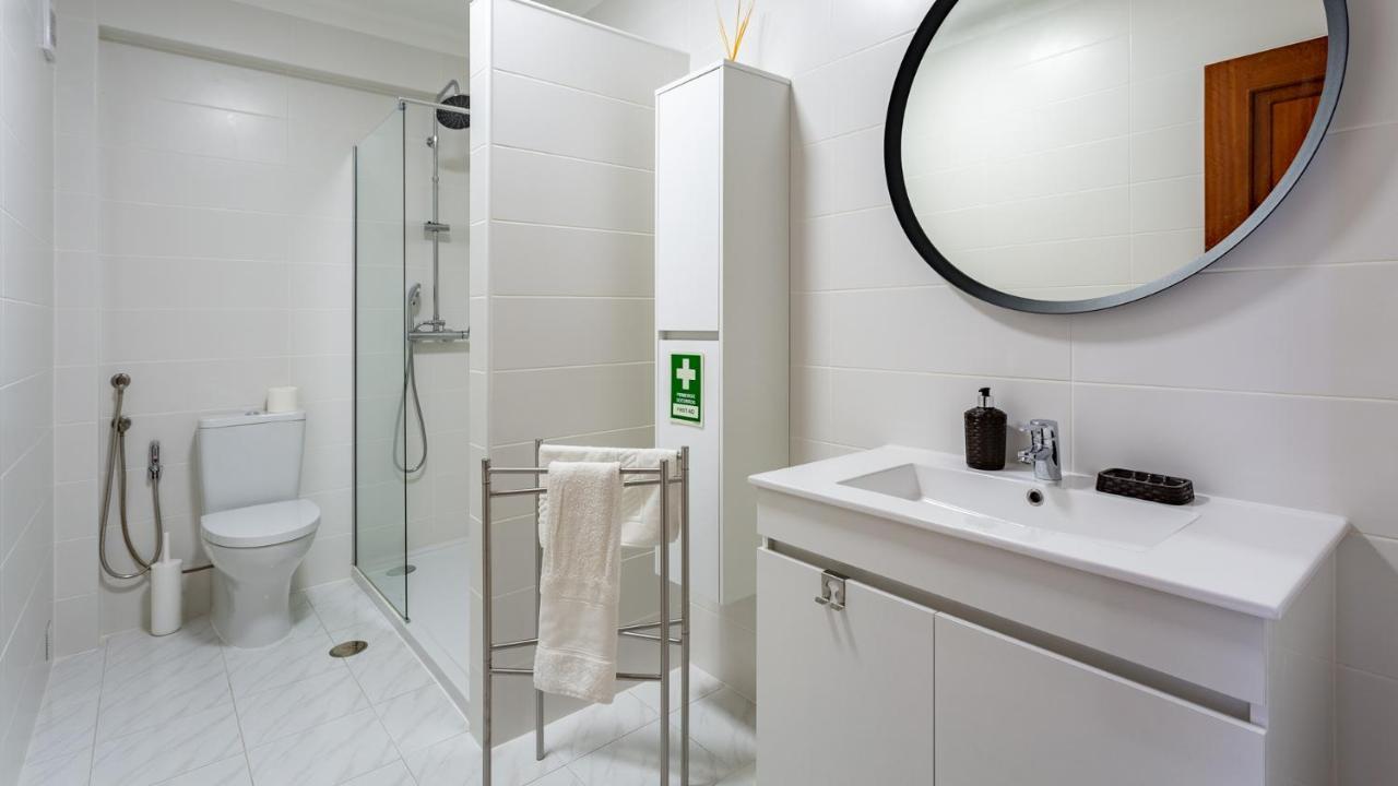 Bright 1Bdr Apartment W/Balcony By Lovelystay Vila Real de Santo António Buitenkant foto