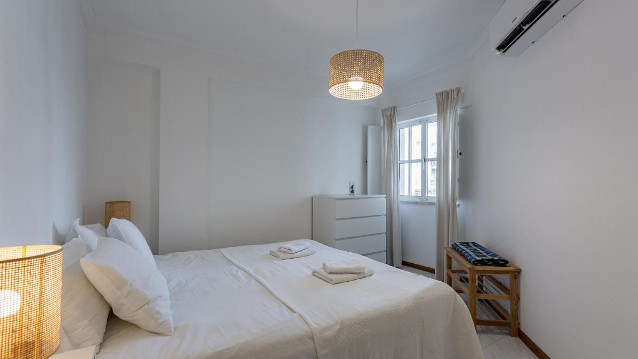 Bright 1Bdr Apartment W/Balcony By Lovelystay Vila Real de Santo António Buitenkant foto
