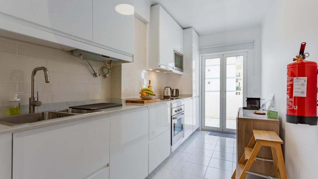 Bright 1Bdr Apartment W/Balcony By Lovelystay Vila Real de Santo António Buitenkant foto